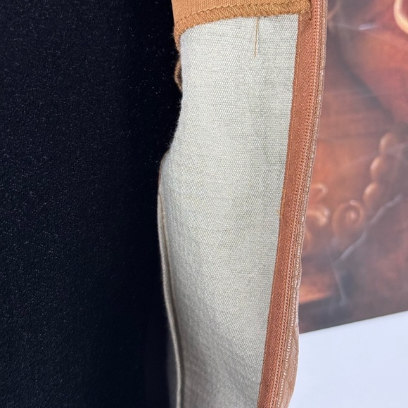 Shelby & Palmer Elegant Tan Sleeveless Dress size 6 - Picture 9 of 12